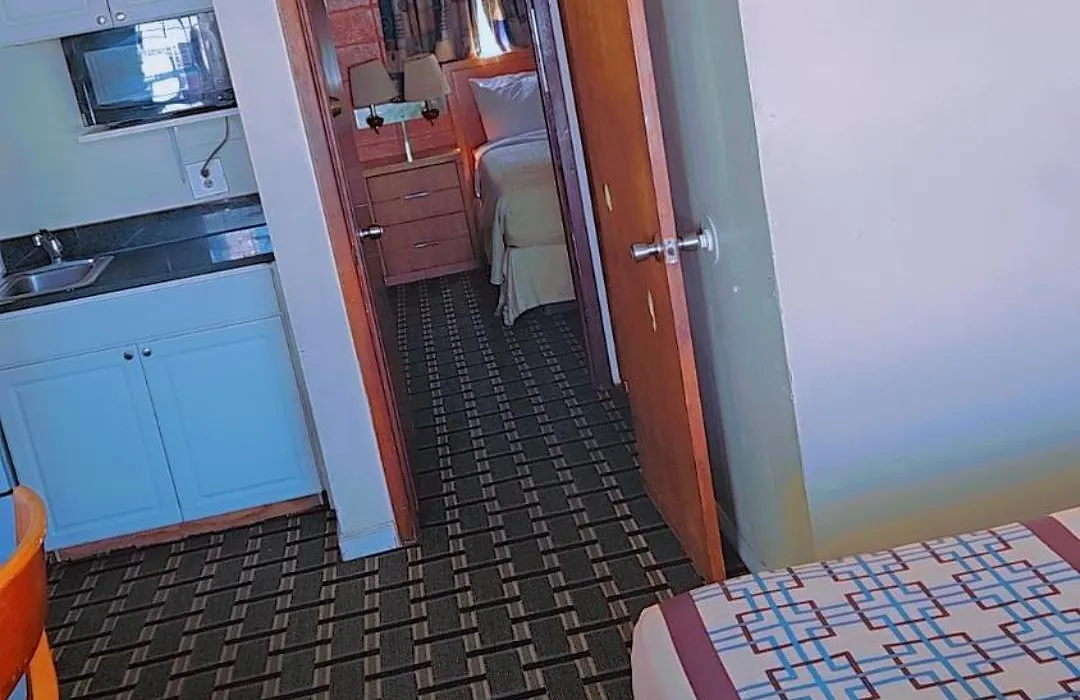 Wayfarer Motel-1